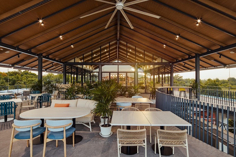 The Wonder Blue Classic Boathouse Ayutthaya