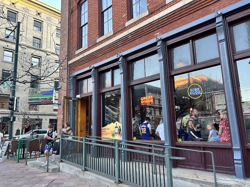 Illegal Pete's Lodo
