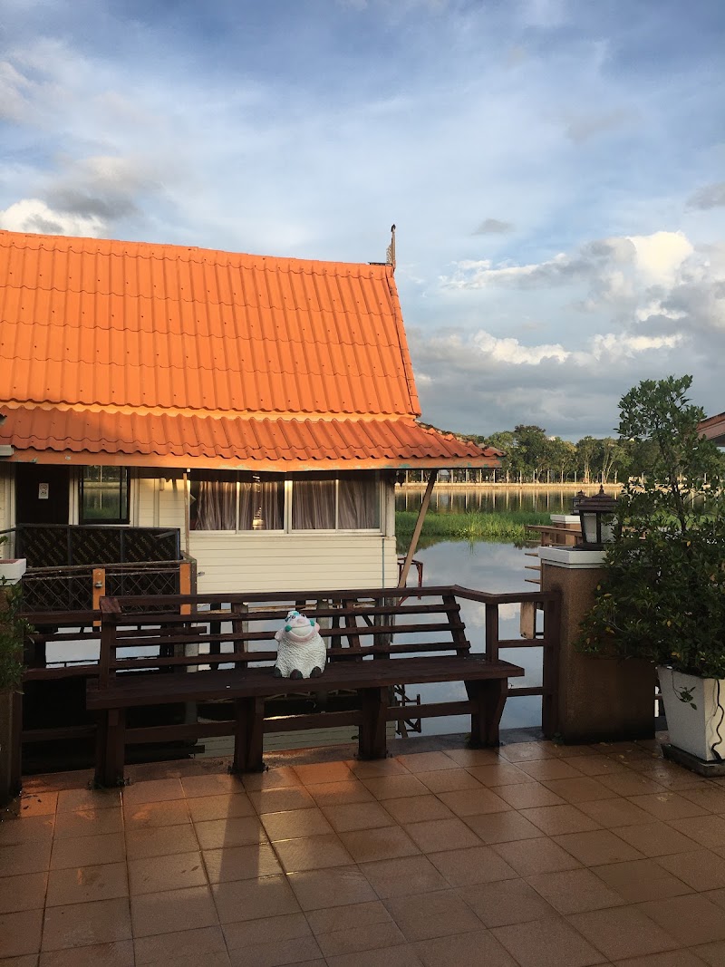 Bua Luang Restaurant