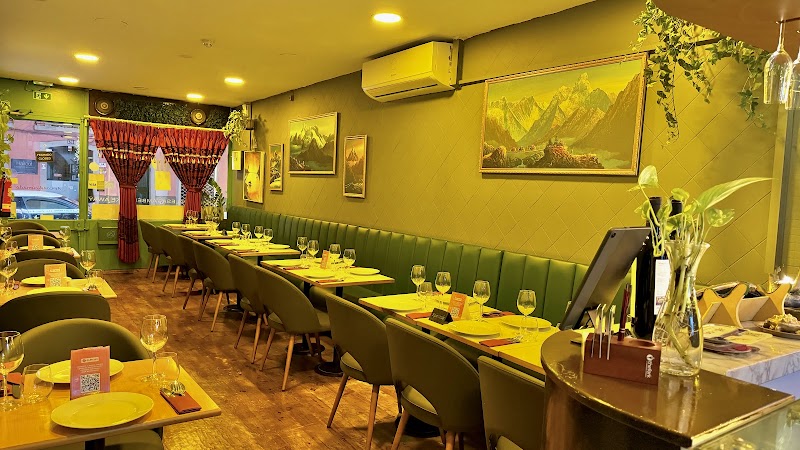 Gurkha Restaurant & Bar-São Bento