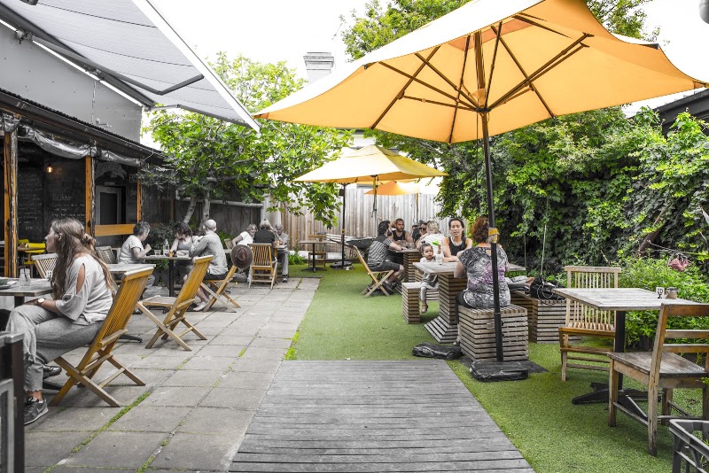 neighbours cafe