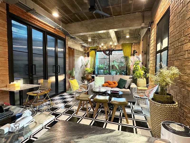 Brick13 specialty coffee & eatery