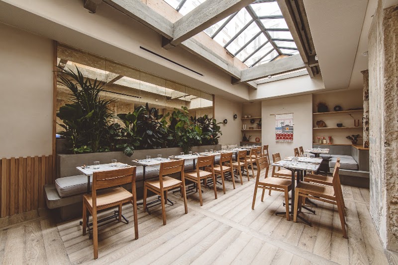 mesa de HOY - PlantBased Restaurant
