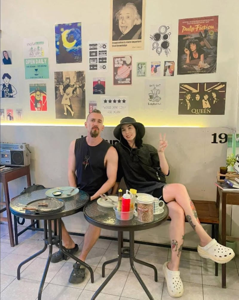 le drunk with my friends. เลอดัง