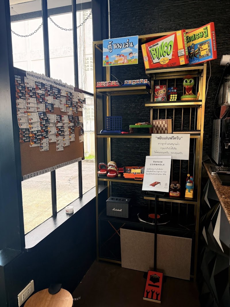 Hand Stand Coffee กลางเมือง - ร้านกาแฟ คาเฟ่ ท่าประดู่ ระยอง