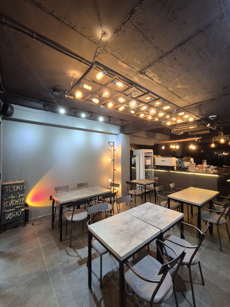Cafe CAVE