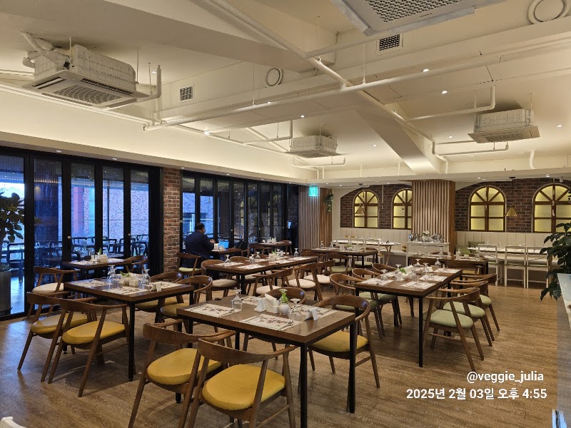Saravanaa Bhavan - South Korea