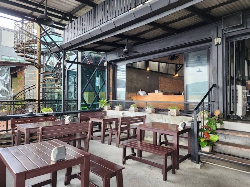 Cafe' Der See Nakornnok