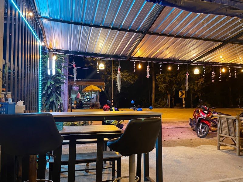 Gummy Bear Restaurant Thai food and Vegan food