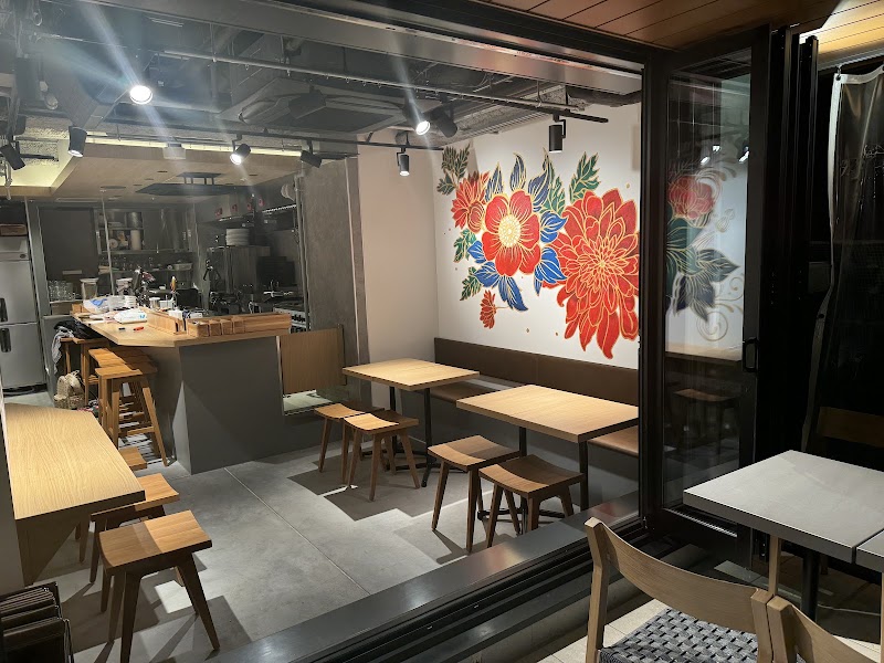 A5 Wagyu Burger GYUMON Harajuku Shibuya Tokyo (Halal & Vegan Options)