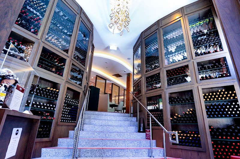 Tutto Italian Restaurant & Bar