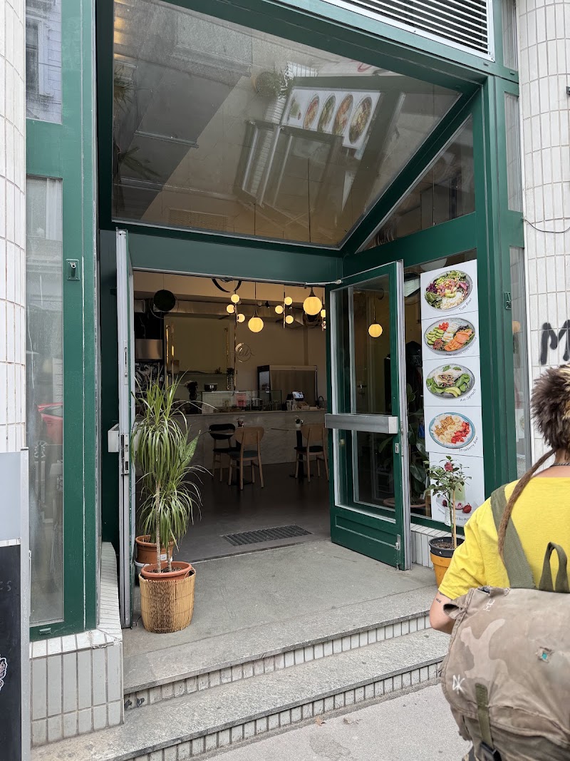 LIL ‘Healthy Eating’ Hot Bowls & Organic Burger