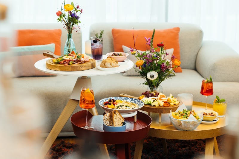 The Living Kitchen: Rooftop Restaurant and Bar by Zoku Vienna