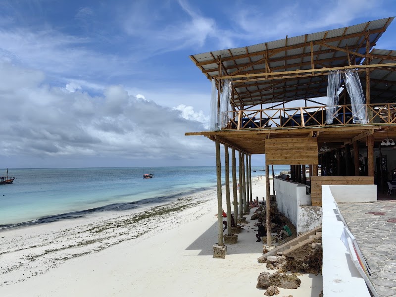Blue Tides Hotel & Restaurant